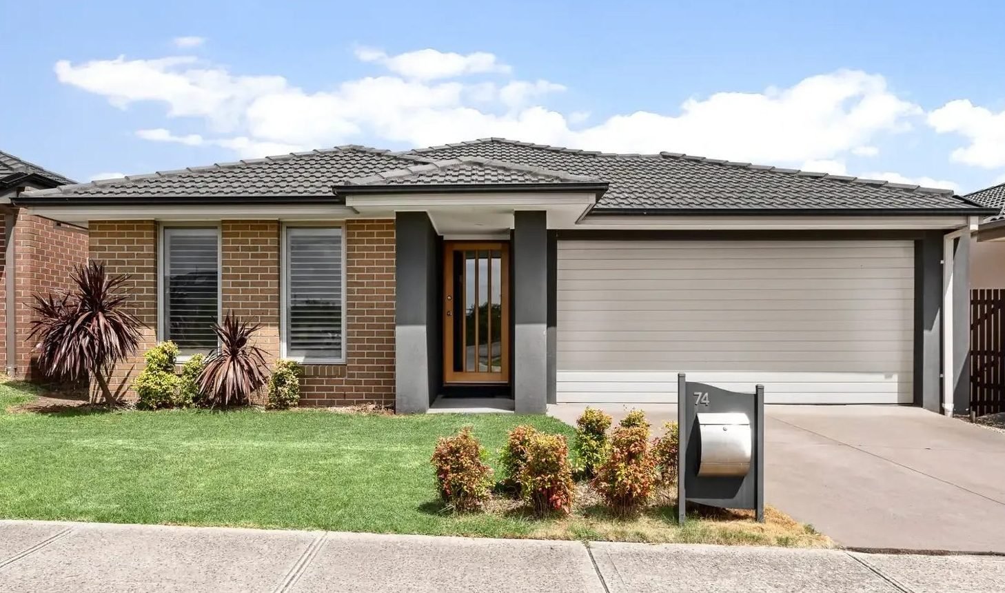 Spacious 4 bedroom family home for rent in Clyde North
