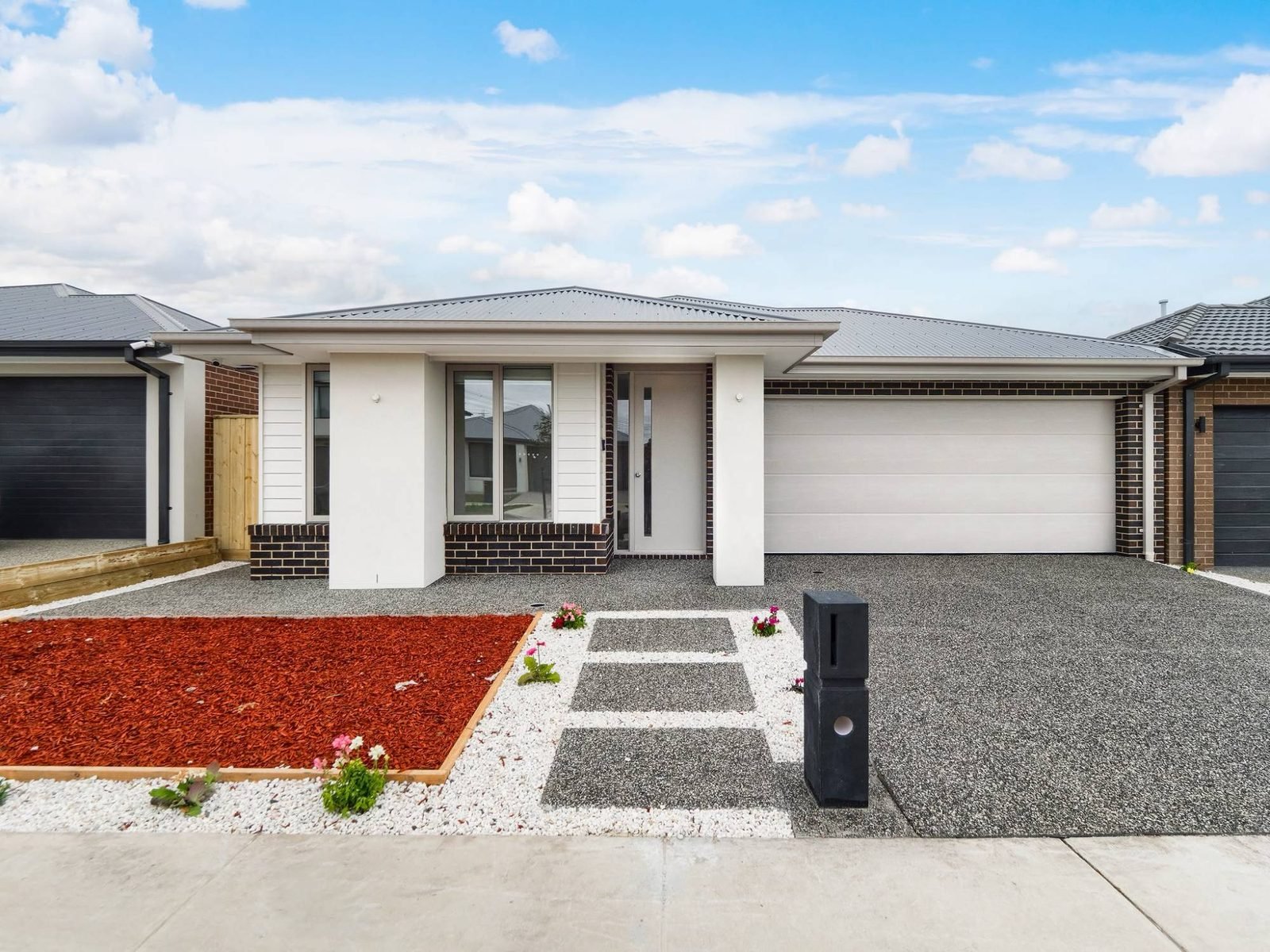 Brand new 4 bedroom home for rent in Clyde North
