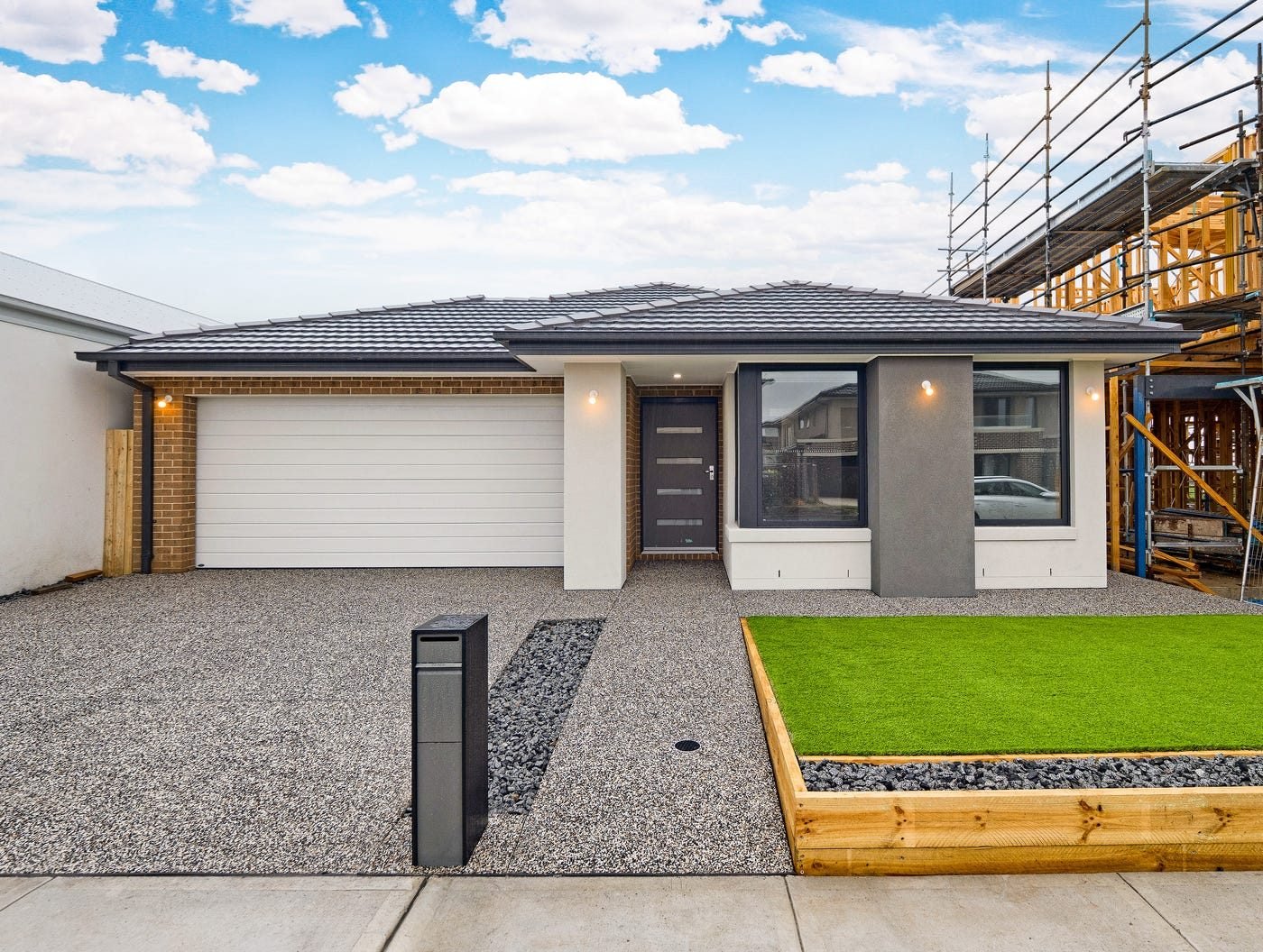 Modern 4 bedroom family home for rent in Clyde North